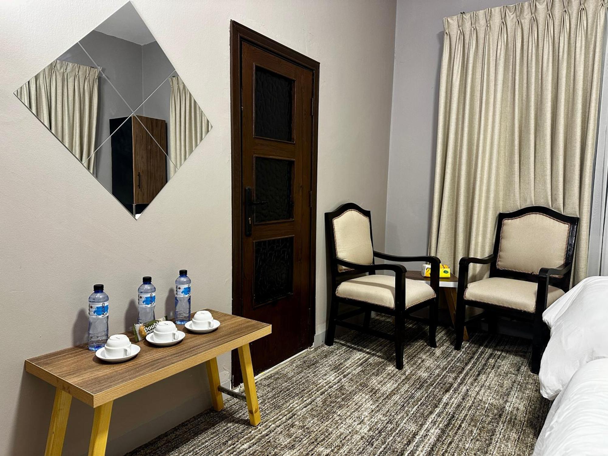 Beit Ahlan Hotel Amman Eksteriør billede