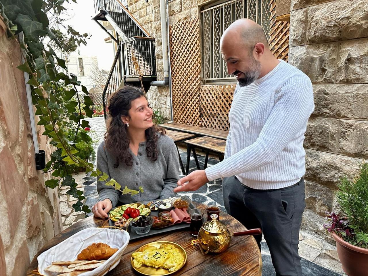 Beit Ahlan Hotel Amman Eksteriør billede